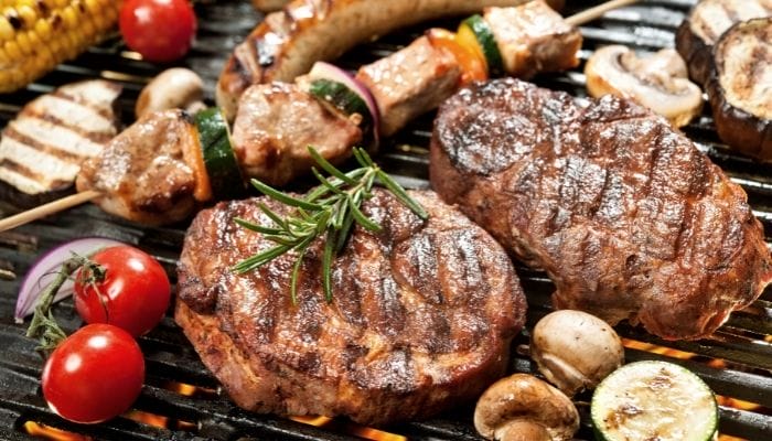 4 Tips to Host the Perfect Summer BBQ