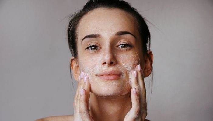 5 Must-Know Tips To Prepare Your Skin for Fall